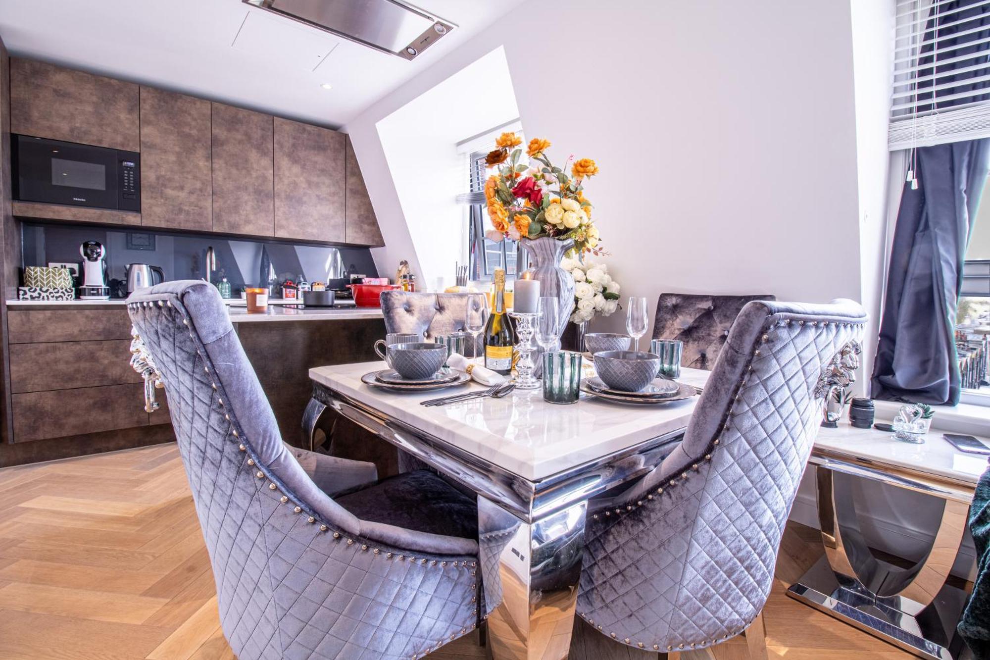 Luxurious 1-Bedroom Penthouse In Marble Arch 71 London Bagian luar foto