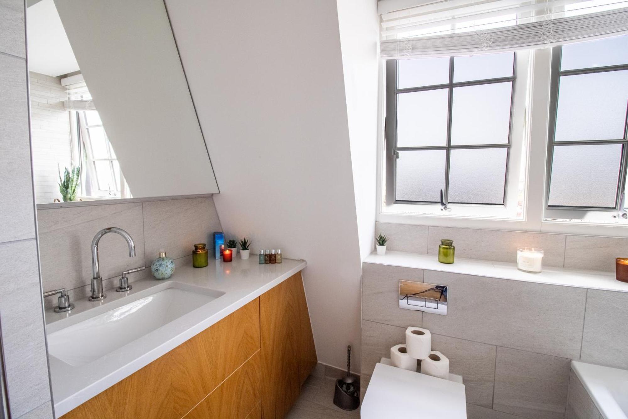 Luxurious 1-Bedroom Penthouse In Marble Arch 71 London Bagian luar foto