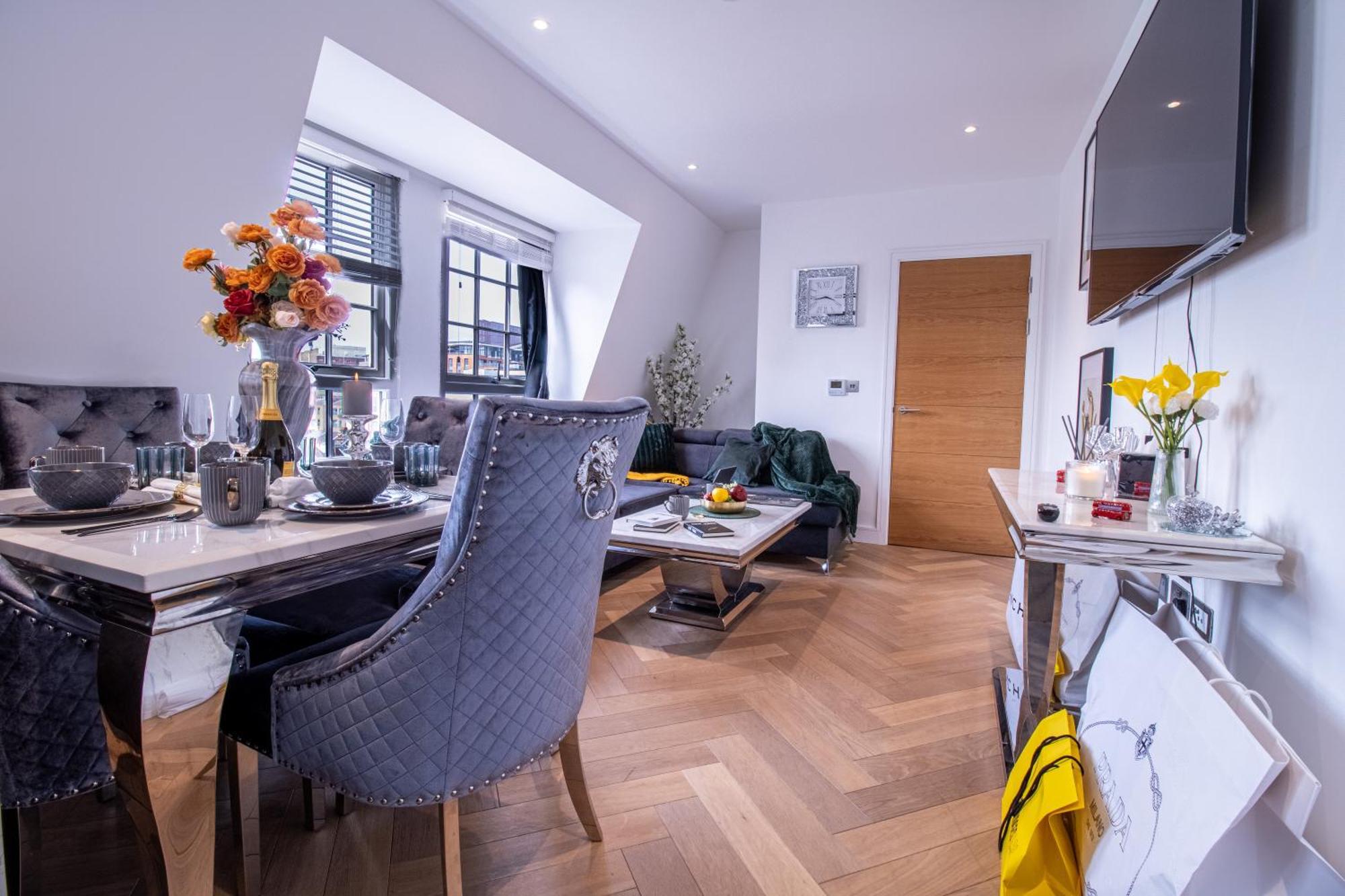 Luxurious 1-Bedroom Penthouse In Marble Arch 71 London Bagian luar foto