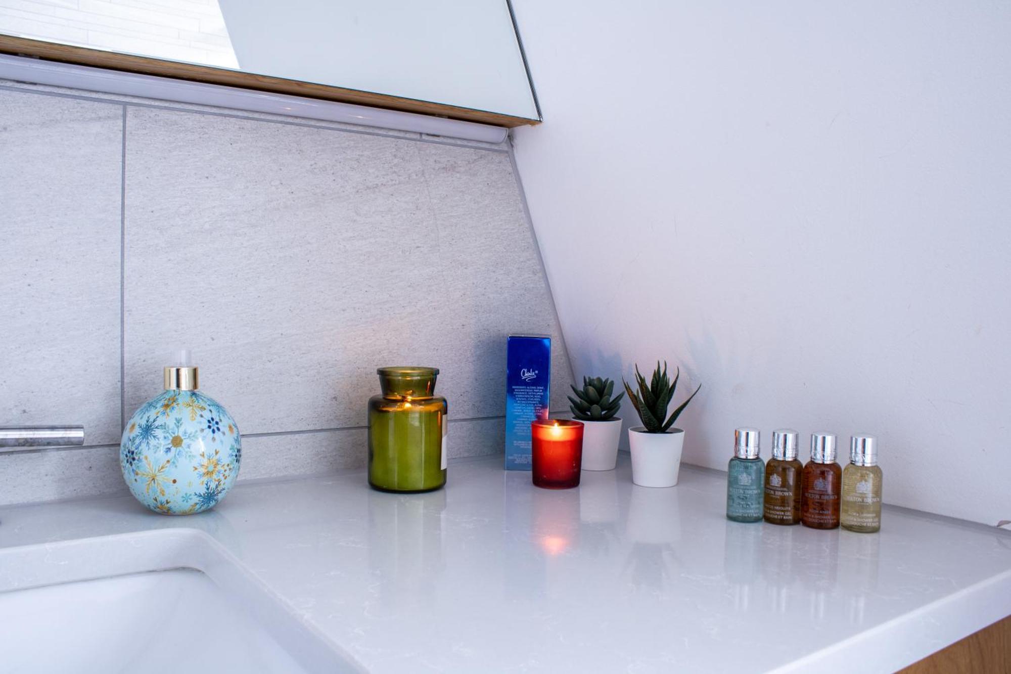 Luxurious 1-Bedroom Penthouse In Marble Arch 71 London Bagian luar foto