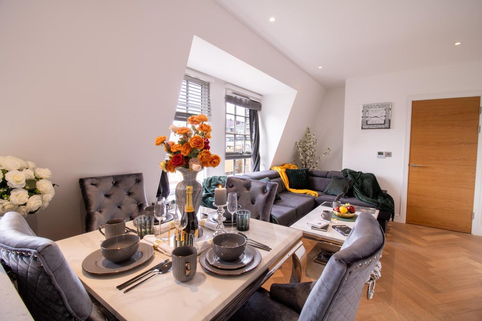 Luxurious 1-Bedroom Penthouse In Marble Arch 71 London Bagian luar foto