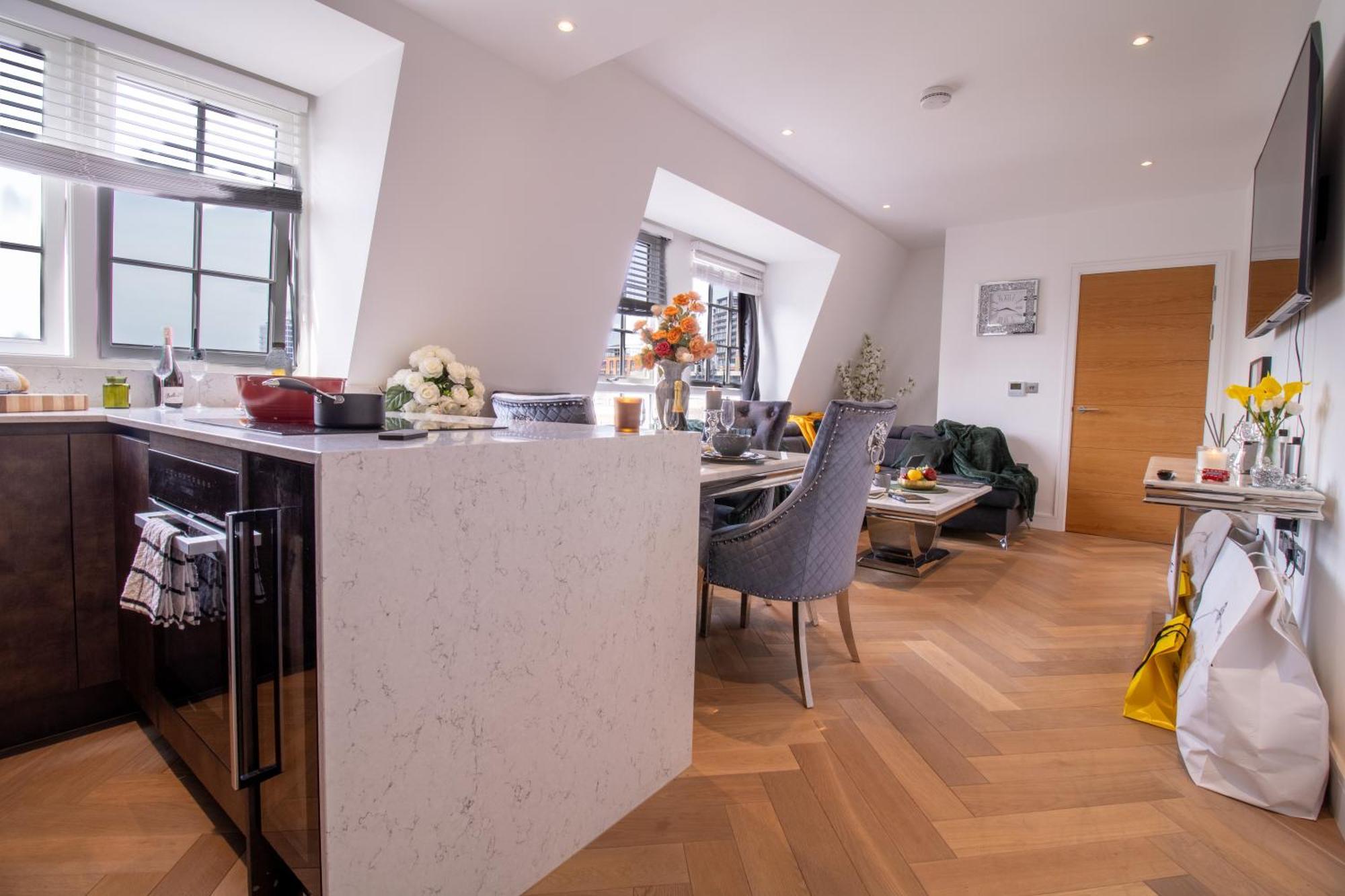 Luxurious 1-Bedroom Penthouse In Marble Arch 71 London Bagian luar foto