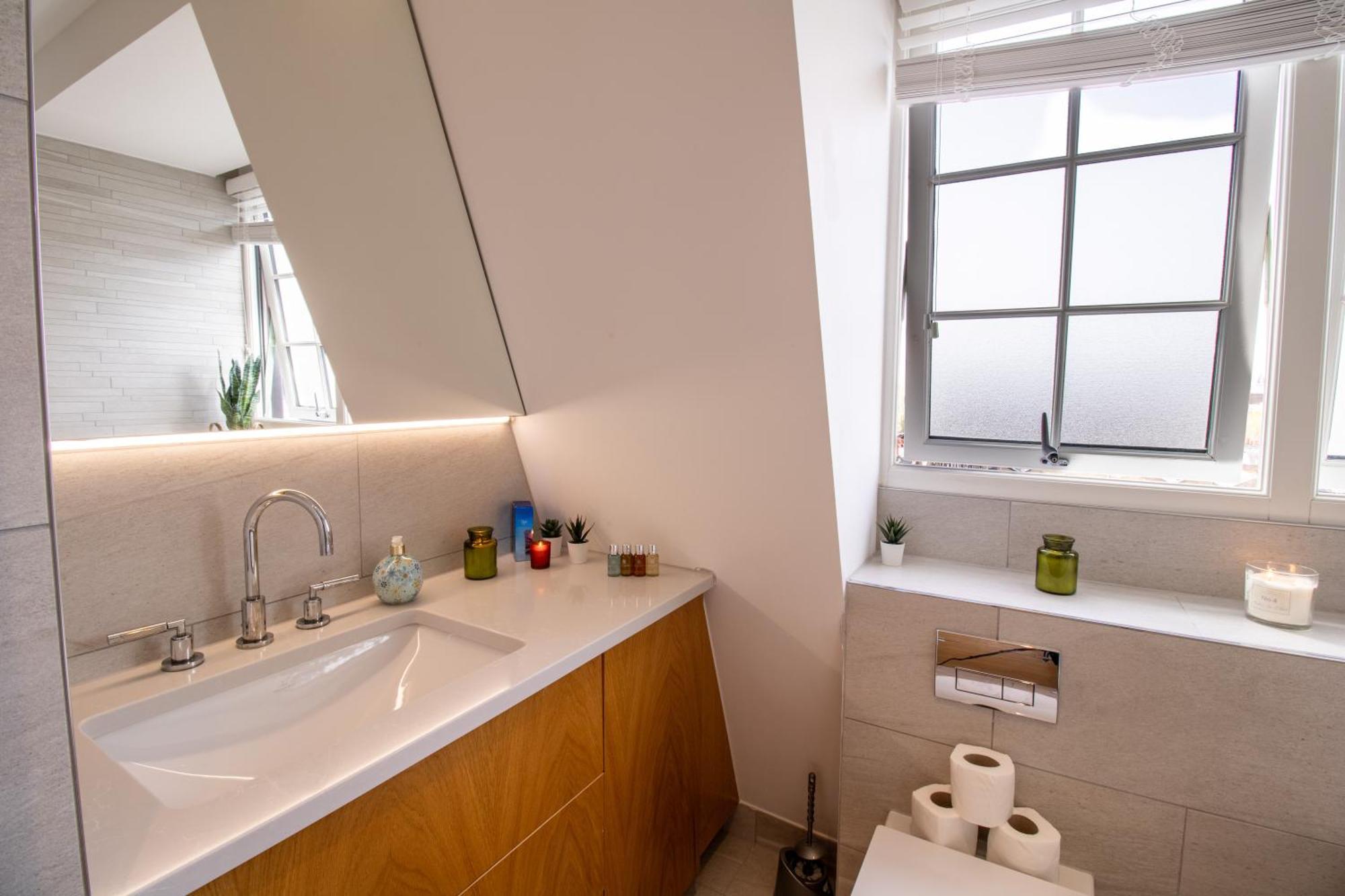 Luxurious 1-Bedroom Penthouse In Marble Arch 71 London Bagian luar foto